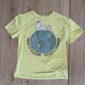 Yellow Kids Shirt with Earth Design Size L